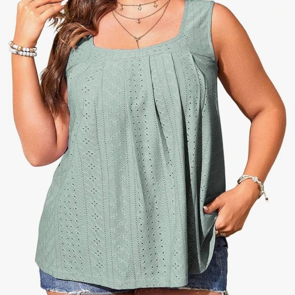 Nwot Mint green eyelet tank top 1x - Picture 2 of 5
